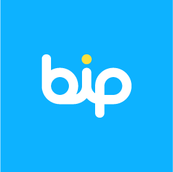 Mavi zemin üzerinde BiP logo kullanımı